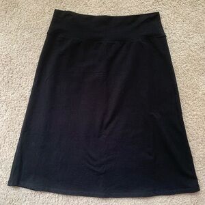 Kosher Casual Women’s Size L Stretchy Black 26” Skirt